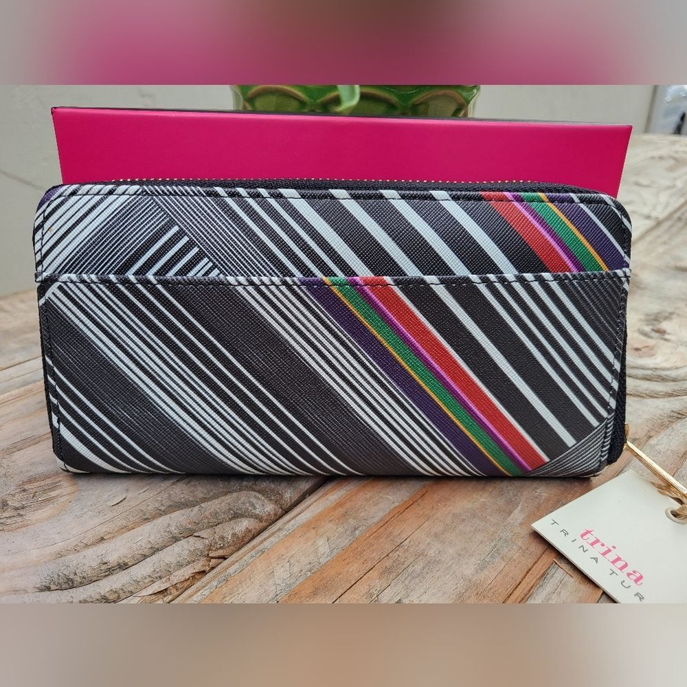 TRINA TURK MULTICOLOR WALLET - Picture 2 of 9